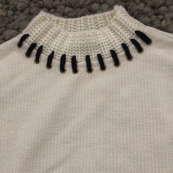 BNWOT SWEATER FROM ZARA - Picture 2 of 6